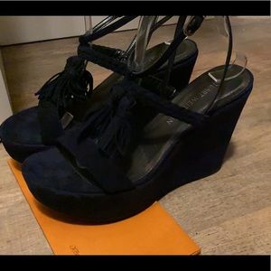 Stuart Weitzman Tasselmania navy sandals wedge